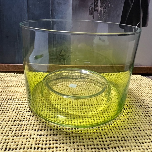 PartyLite Transparent Glass Bowl - Picture 8 of 8